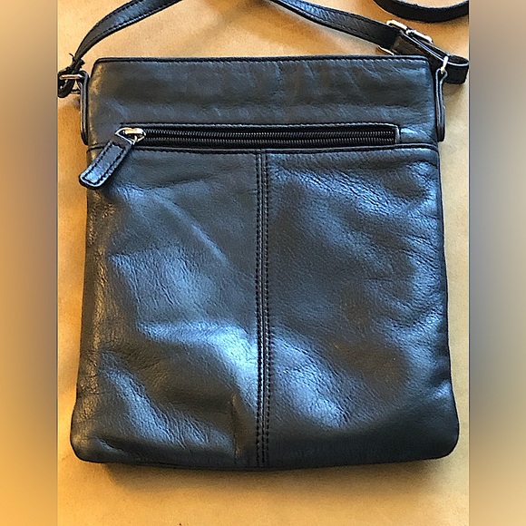 Margot N.Y. Black Leather Heritage Front Pocket Crossbody, Zip Close - Picture 3 of 12
